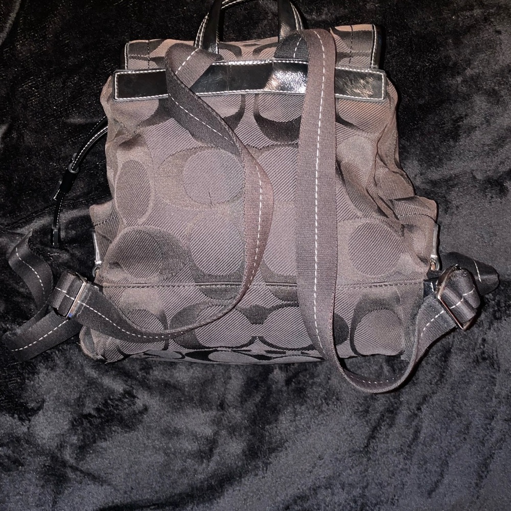 Coach Kyra Daisy Signature Backback - Picture 3 of 9
